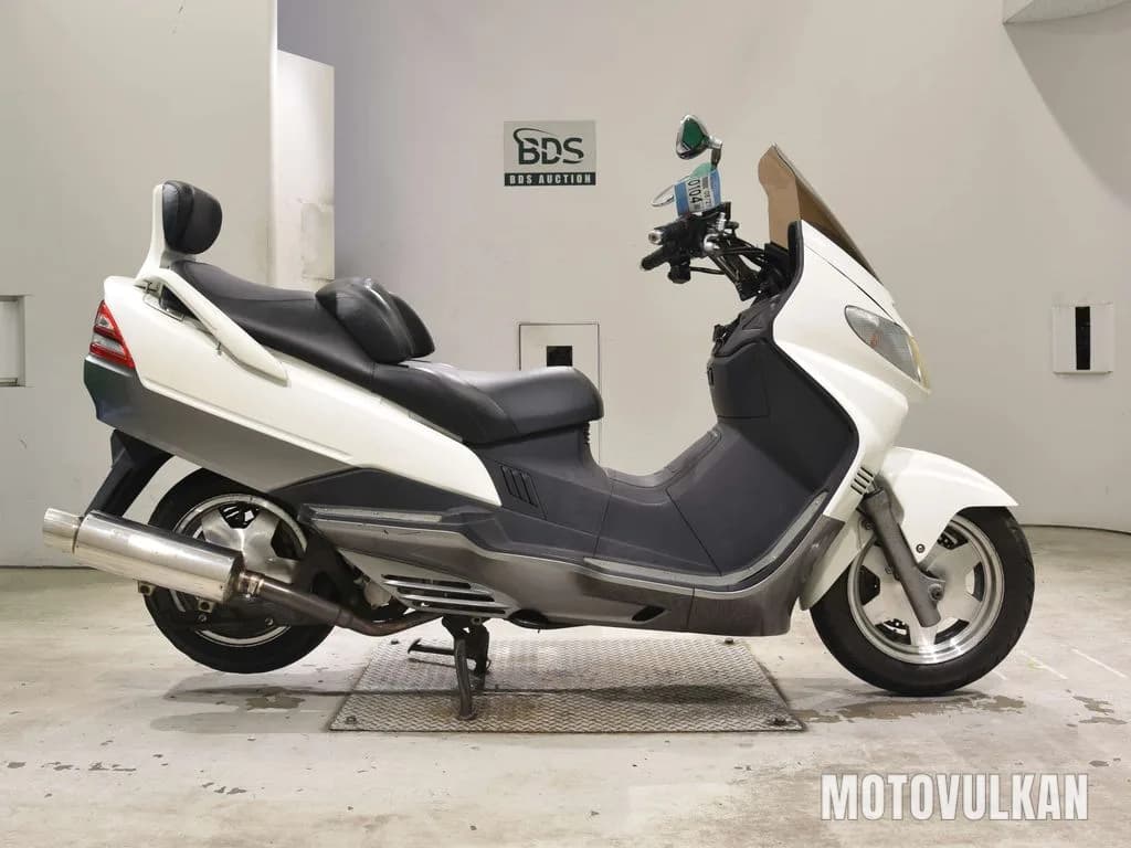 Suzuki SKYWAVE250