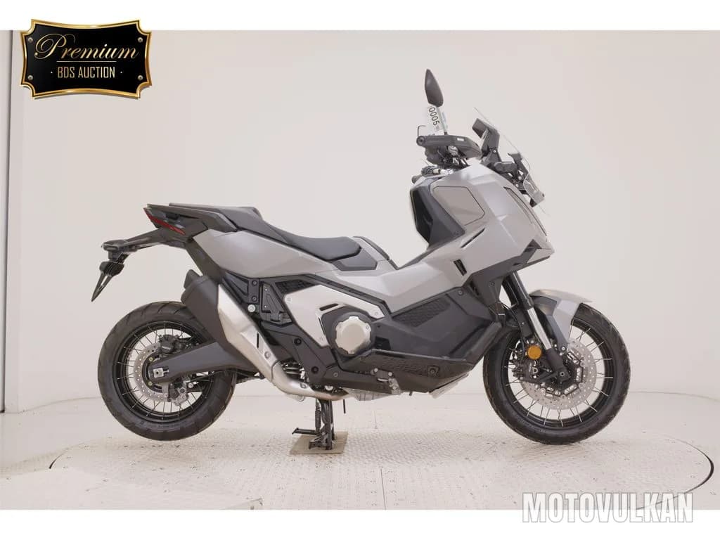 Honda X-ADV750-2